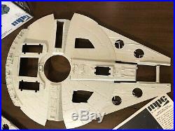1979 MPC Star Wars Millennium Falcon Model Kit 1-1925 Unused Minor Damage