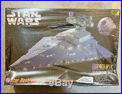 1995 AMT Star Wars STAR DESTROYER with FIBER OPTIC LIGHTING Model Kit SEALED