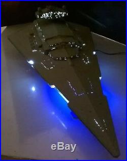 1/2700 Large Star Destroyer model with led lighting / Flickering engine led's
