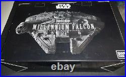 BANDAI Millennium Falcon Star Wars (LIGHTED) 1/72 Scale Perfect Grade Model Kit