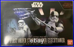 BANDAI Star Wars 1/12 First Order Stormtrooper Executioner Plastic Model Kit New