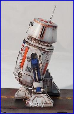 Bandai Star Wars 1/12 astromech droid R5-D4 & U9-C4 (set of 2) Painted