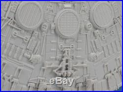 Bandai Star Wars Millennium Falcon PG Perfect Grade 1/72 Scale Model Kit New