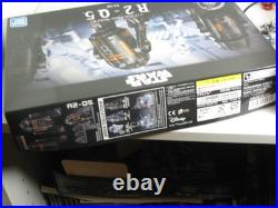 Bandai Star Wars R2-Q5 1/12 scale Plastic Model Kit Japan New