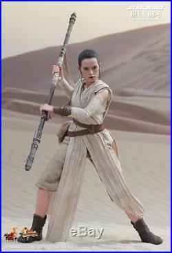 Hot Toys Star Wars The Force Awakens Rey and BB-8 1/6th scale Figure Combo Set