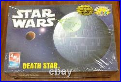 I236 2005 AMT/Ertl Star Wars Death Star Model Kit New Sealed with 5x7 Movie Print