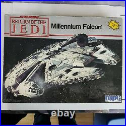 NIB Star Wars Return Of The Jedi Millenium Falcon Model 8917 MPC OPEN BOX NEW