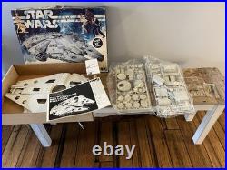 NOS Vintage 1979 Star Wars Unassembled Millennium Falcon Model Kit Illuminated