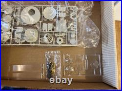 NOS Vintage 1979 Star Wars Unassembled Millennium Falcon Model Kit Illuminated