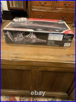 Republic Star Destroyer Revell Star Wars Plastic Model Kit NEW Sealed