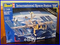 Revell 1144 International Space Station ISS Model Kit Rare Kit New In Box