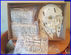 Revell 2015 Star Wars Millennium Falcon Master Series Plastic Kit 904 Pieces