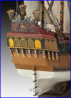 Revell Germany Pirate Ship 172 Scale Level 5 Model Kit