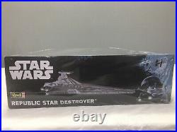 Revell Star Wars Republic Star Destroyer Model Kit 85-6458 Disney SEALED