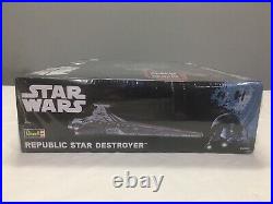 Revell Star Wars Republic Star Destroyer Model Kit 85-6458 Disney SEALED