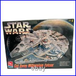 Star Wars Cut-Away Millennium Falcon Model Kit