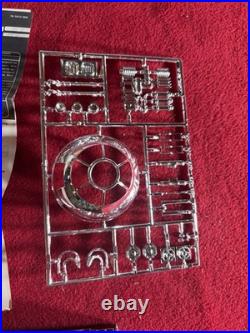 Star Wars MPC Authentic R2-D2 Vintage 1977 Plastic Model Kit 1-1912 Unassembled