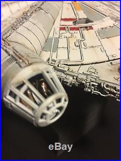 Star Wars Millennium Falcon Model Bandai 1/144 FULLY BUILT + LIGHTING