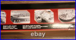 Star Wars Millennium Falcon Revell Master Series Plastic Model Kit 172 Scale