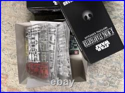 Star Wars X-WING Fighter Moving Edition Scale 1/48 LED Motor ModelKit Bandai Star Wars X-WING Fighter Moving Edition Scale 1/48 LED Motor ModelKit Bandai