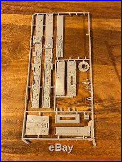 Vintage AIRFIX STAR WARS HAN SOLO'S MILLENNIUM FALCON Scale Model Kit 18101