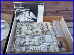 Vtg 1979 Mpc Star Wars Millennium Falcon Illuminated Model Kit 1-1925