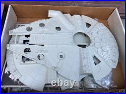 Vtg 1979 Mpc Star Wars Millennium Falcon Illuminated Model Kit 1-1925